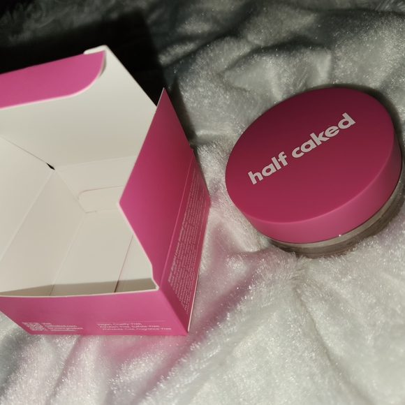 NIB Half Caked Translucent Setting Powder - Picture 8 of 8